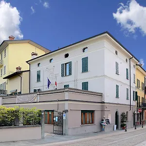 https://hotel-la-fenice.it-lombardy.com